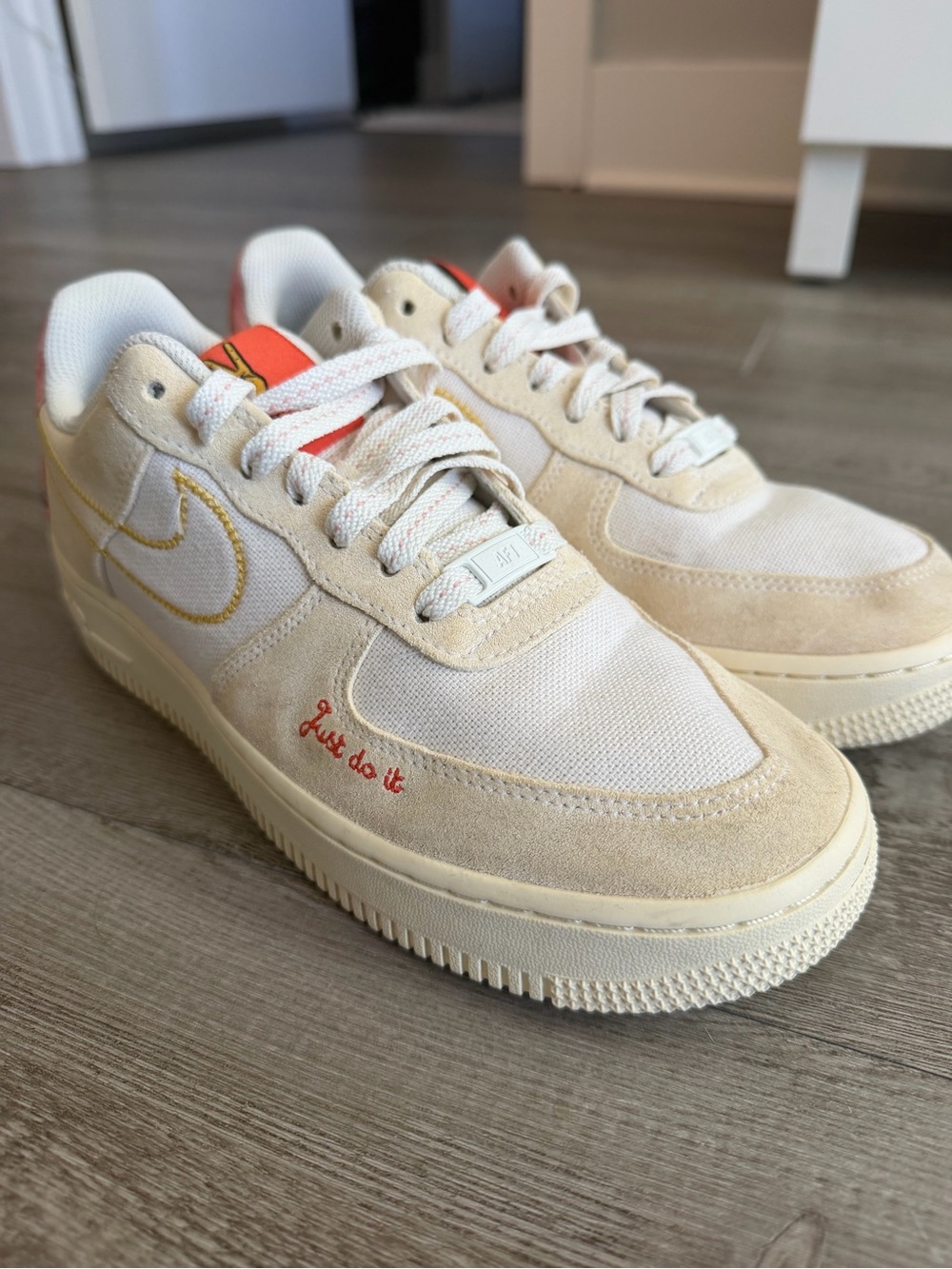 Nike Air Force 1 ‘07 Sneakers Size 7.5 DQ7656-100